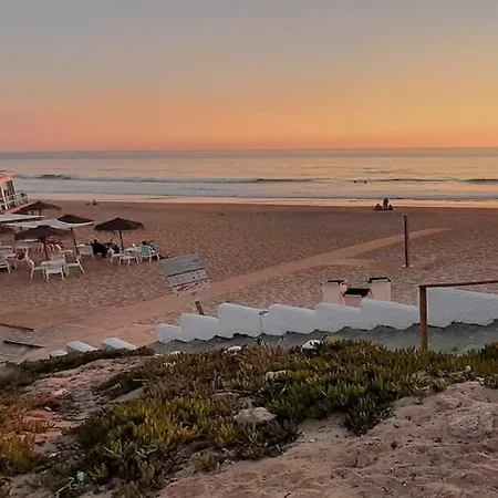 Будинок відпочинку Andalusian 6 Pax With Community Pool